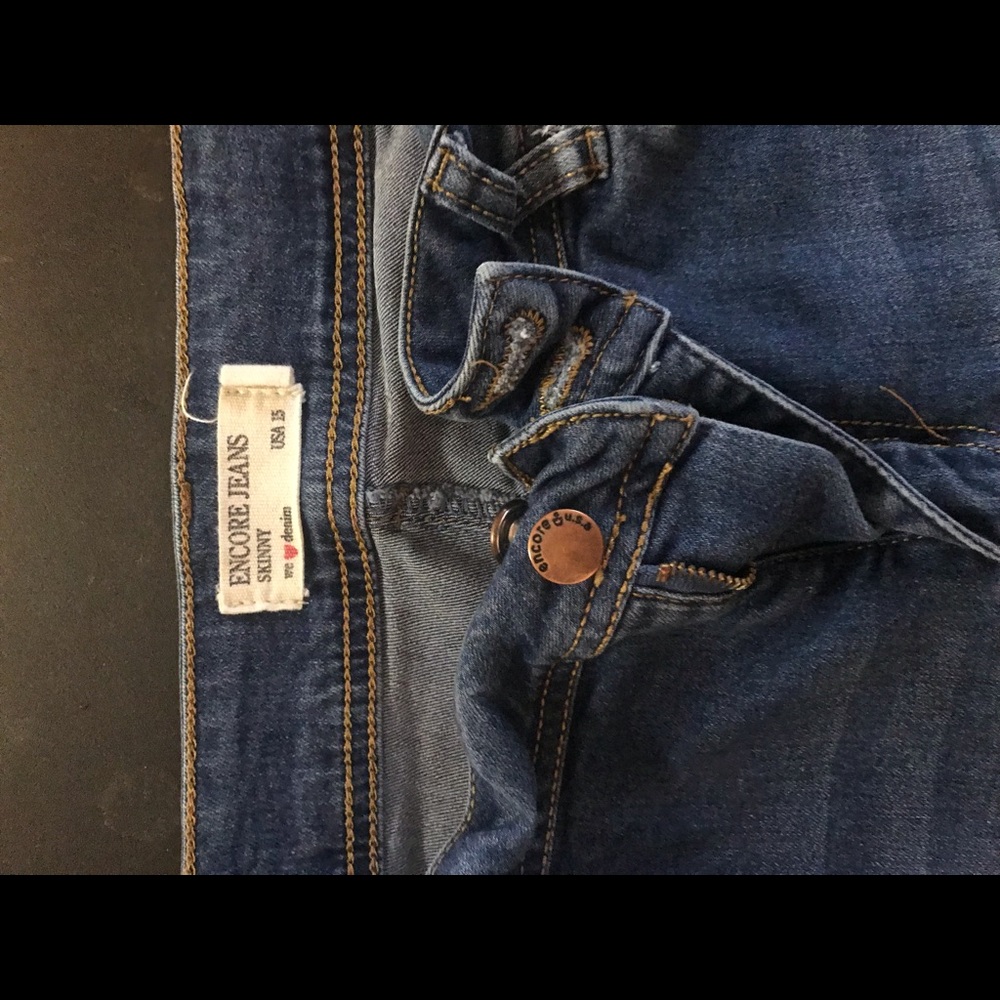 Women’s skinny jeans